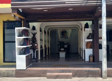 guatemala/panajachel/shop/poncho-s-bags