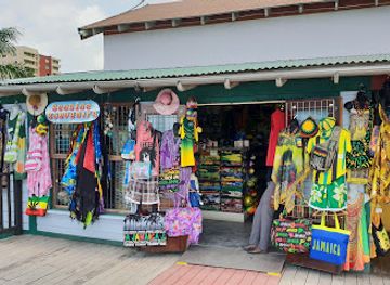jamaica/cockpit-country/shop/island-village-jamaica