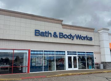 michigan/warren-dunes-state-park/shop/bath-body-works