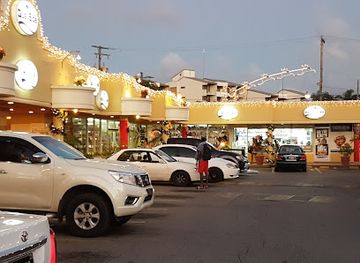 barbados/saint-peter/shop/quayside-centre-shopping-plaza