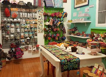 peru/lima/barranco/shop/portico