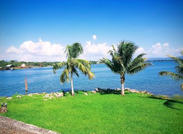 guatemala/caribbean-coast/shop/castillo-de-san-felipe-de-lara