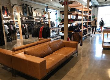 spain/pamplona/shop/cuadrado-pamplona