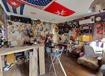 georgia/telavi/shop/suitcase-story