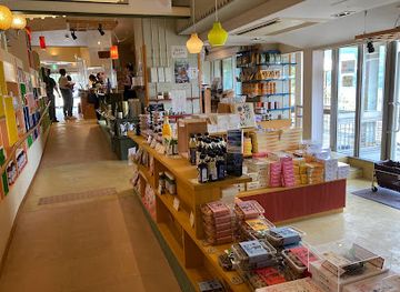 japan/kumano-kodo/shop/national-natural-monument-onigajo-cliff