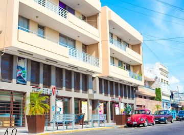mexico/veracruz/zona-dorada/shop/plaza-bravo