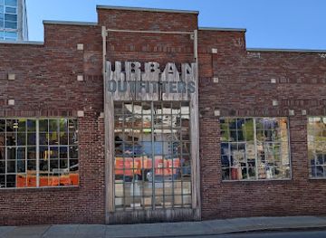 tennessee/nashville/the-gulch/shop/urban-outfitters