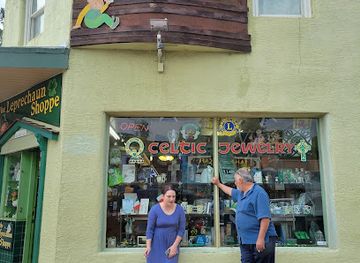 colorado/pikes-peak/shop/leprechaun-shoppe