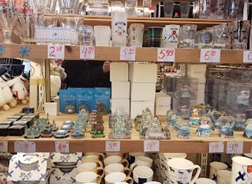 finland/helsinki/shop/santa-s-souvenir-shop