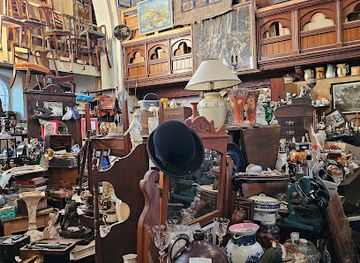 united-kingdom/powys/shop/i-am-curious-yellow