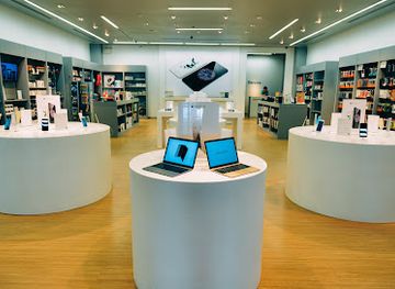 thailand/ubon-ratchathani/shop/istudio-central-ubonratchathani-by-copperwired