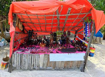 tanzania/zanzibar-city/kiwengwa/shop/hakuna-matata-shop