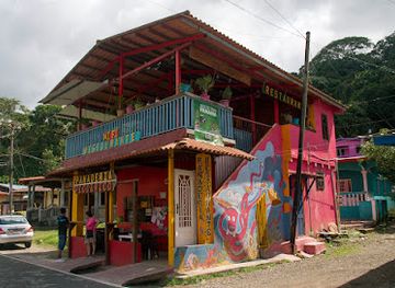 panama/portobelo/shop/panaderia-y-restaurante-rico-rico