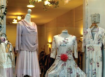 croatia/zagreb/shop/art-boutique-gallery-color