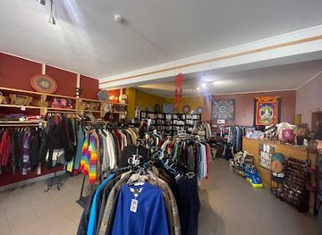 portugal/rota-vicentina/shop/humanecer-loja-de-segunda-mao