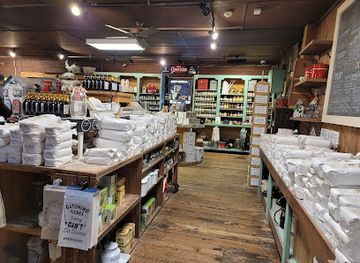 tennessee/great-smoky-mountains/shop/the-old-mill-general-store