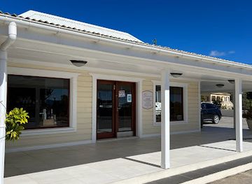 anguilla/crocus-bay/shop/les-grands-vins-de-france-wine-shop