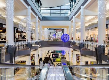 spain/catalonia-pyrenees/shop/sant-cugat-shopping-center