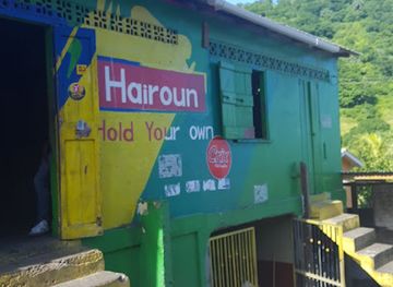 saint-vincent-and-the-grenadines/chateaubelair/shop/la-casa-chikita-foods-grocery-bar