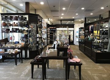 colorado/colorado-springs/shop/the-antlers-gift-shop