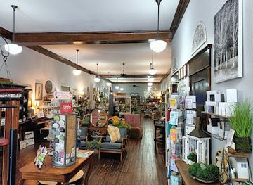 missouri/current-river/shop/upriver-home-gifts-wine-studio