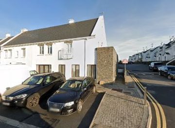 ireland/cliffs-of-moher/shop/queen-bee-designs