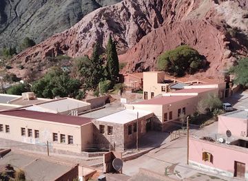 argentina/purmamarca/shop/puska-arte-nativo-en-ropa