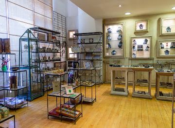 jordan/burial-mounds/shop/souk-zara-souvenir-and-handicraft-shop