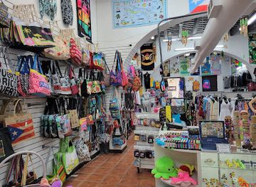 puerto-rico/mona-passage/shop/paradise-souvenir-shop