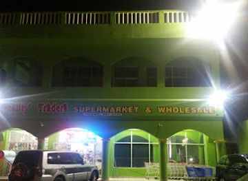 jamaica/negril/shop/quality-traders-supermarket-hotel-quality-italian-pizza-place
