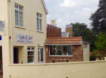 guernsey/st-anne/shop/cycle-surf