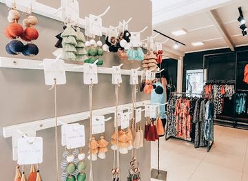 sri-lanka/kandy/shop/nils