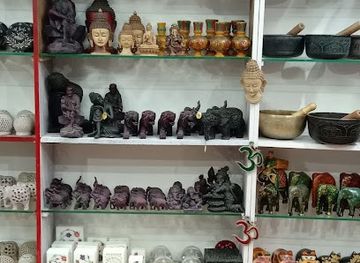 india/pondicherry/auroville/shop/old-indian-emporium