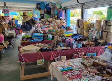 the-bahamas/inagua/shop/straw-market