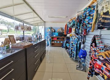 brazil/fernando-de-noronha/shop/espaco-luz-aeroporto