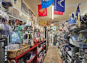 new-mexico/roswell/shop/capt-jims-home-decor-military-gifts
