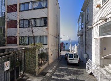 chile/valparaiso/cerro-bellavista/shop/lapislazuli-faba-valparaiso