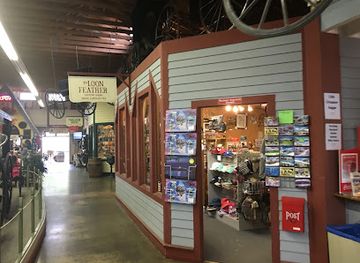michigan/lower-peninsula/shop/surrey-hills-gift-shop