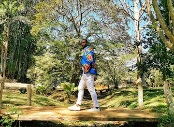 mayotte/dembeni/shop/selfie