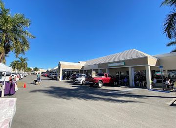 florida/fort-myers/fort-myers-beach/shop/santini-marina-plaza-shops