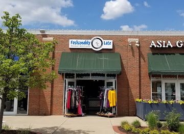 illinois/peoria/shop/fashionably-late