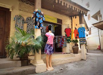 tanzania/stone-town/forodhani-gardens/shop/fadhili-original