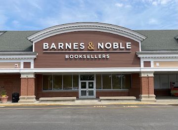 maine/brunswick/shop/barnes-noble