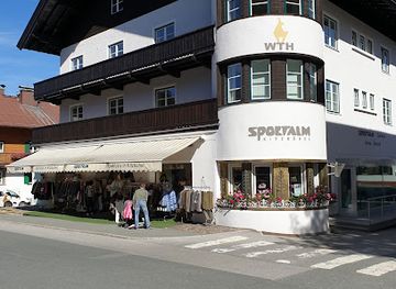 austria/kitzbuhel/shop/sportalm-store-exclusive-kitzbuhel