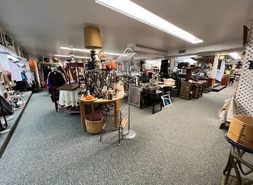A Robin's Nest of Antiques & Treasures
