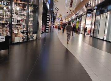 france/lorraine/shop/centre-commercial-b-est