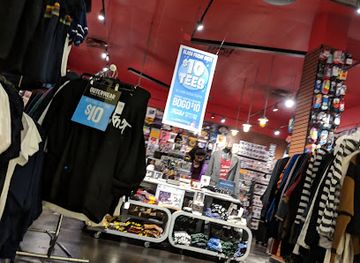 pennsylvania/susquehanna-valley/shop/hot-topic