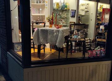 massachusetts/mohawk-trail/shop/antique-revival-collectibles