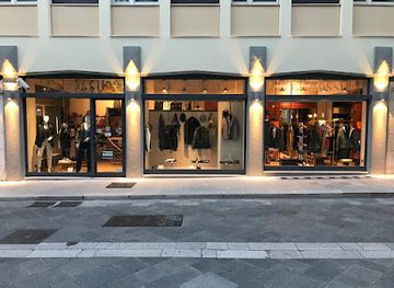 italy/salento/shop/fratelli-rossi-abbigliamento