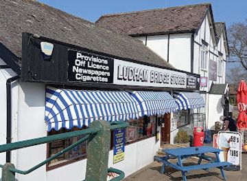 united-kingdom/norfolk-broads/shop/ludham-bridge-stores